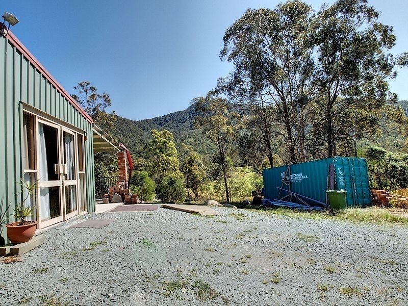 2 Lyell Court, Mount Samson QLD 4520