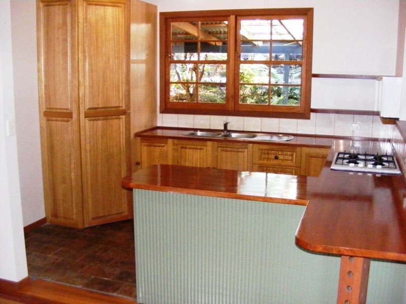 69 Harland Road, Mount Glorious QLD 4520