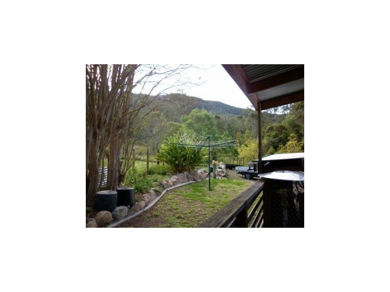 2 Guldbransen Street, Somerset Dam QLD 4312