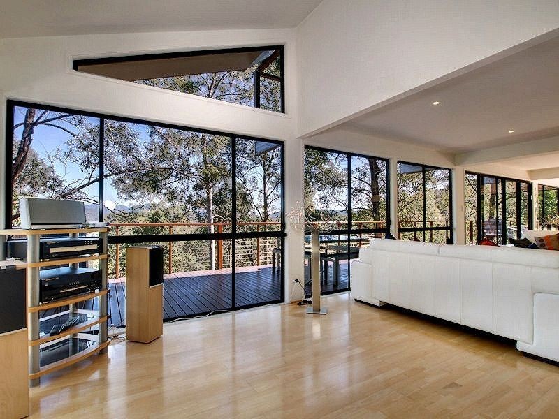 1 Sylvaterre Court, Samford QLD 4520