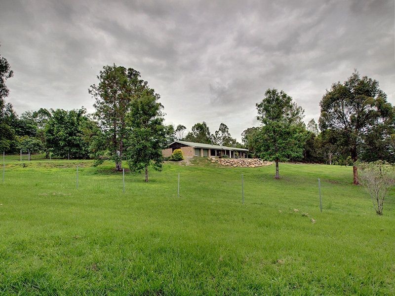 512 Mt Glorious Road, Samford QLD 4520