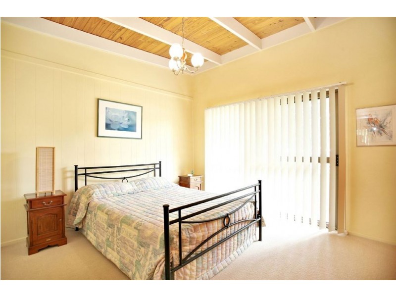 223 Mt Glorious Rd, Samford QLD 4520