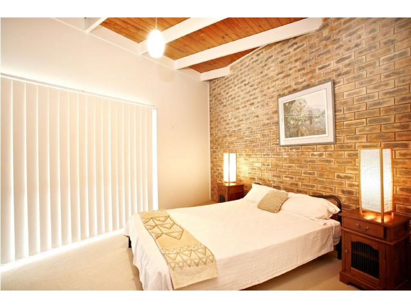 223 Mt Glorious Rd, Samford QLD 4520