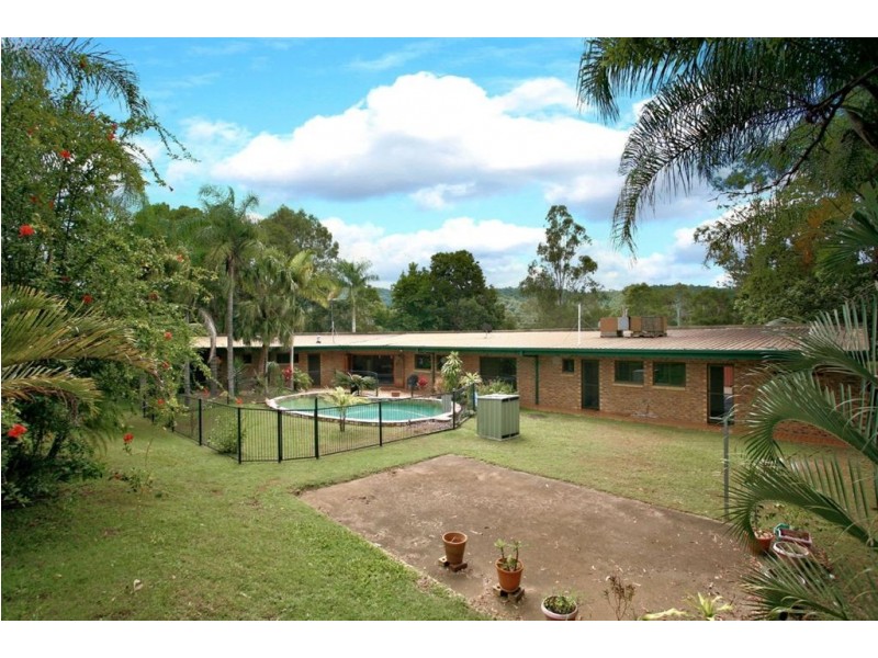 223 Mt Glorious Rd, Samford QLD 4520