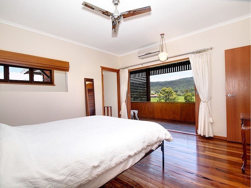 5 Parragilga Close, Samford QLD 4520