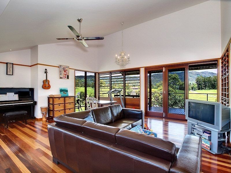 5 Parragilga Close, Samford QLD 4520