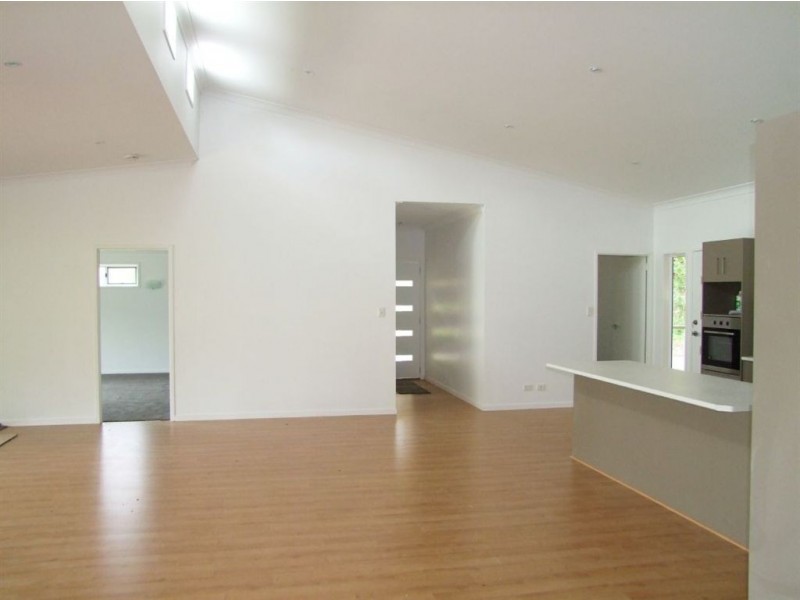 Eatons Hill QLD 4037