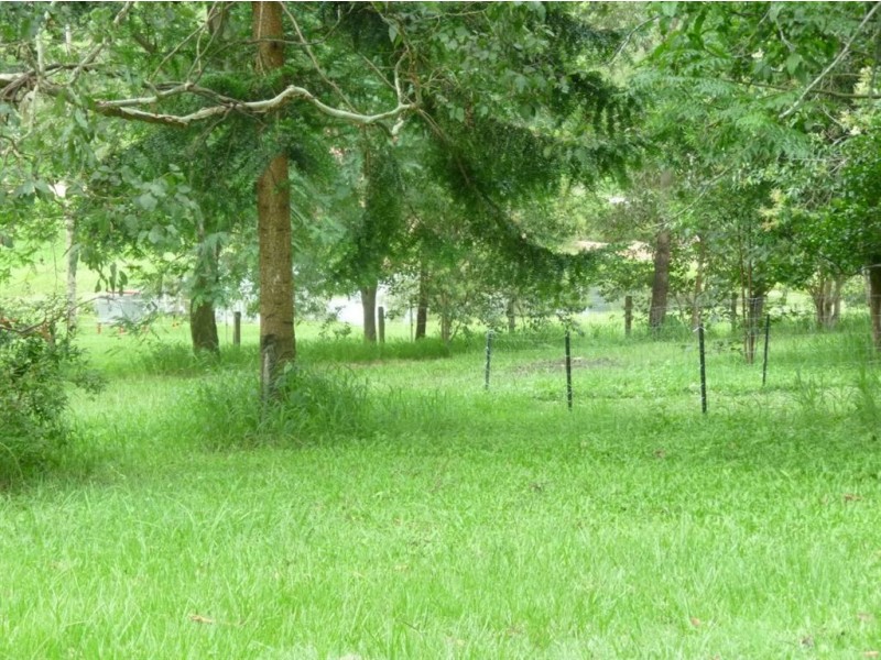 243 Mount Glorious Road, Samford QLD 4520