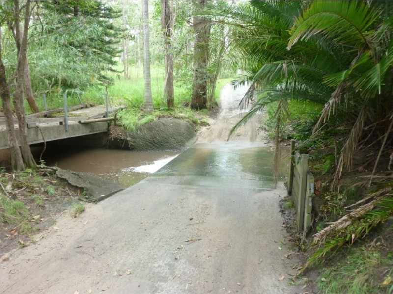 243 Mount Glorious Road, Samford QLD 4520