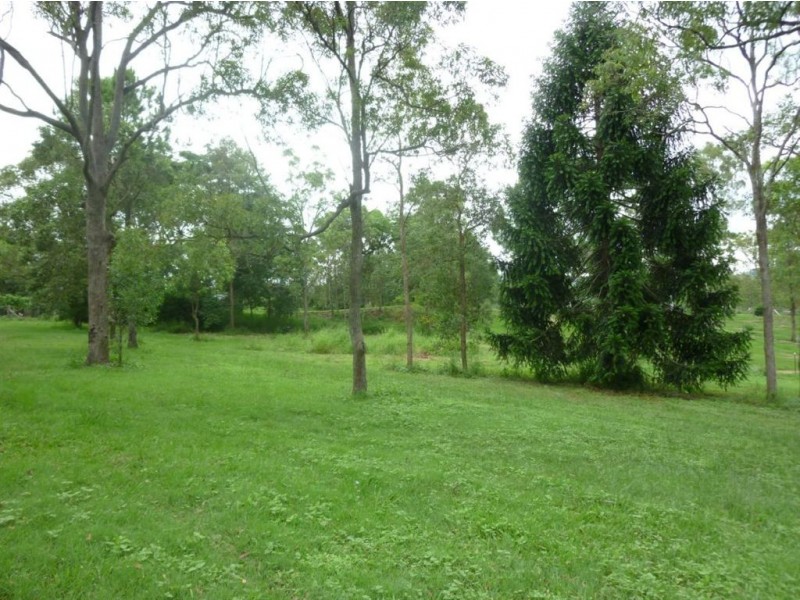 243 Mount Glorious Road, Samford QLD 4520