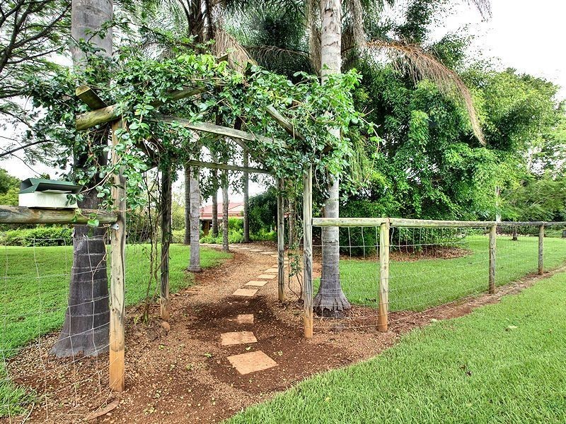 2 Gladewood Court, Samford QLD 4520