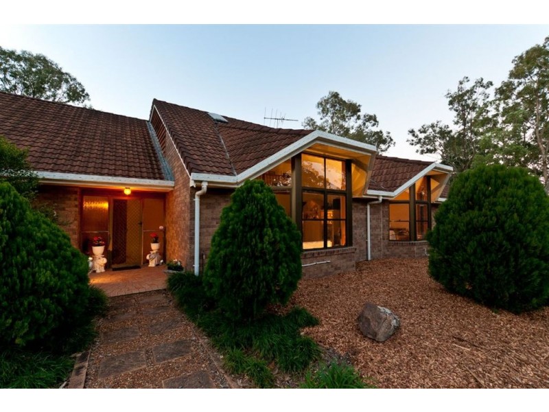 4 Mangifera Close, Samford QLD 4520