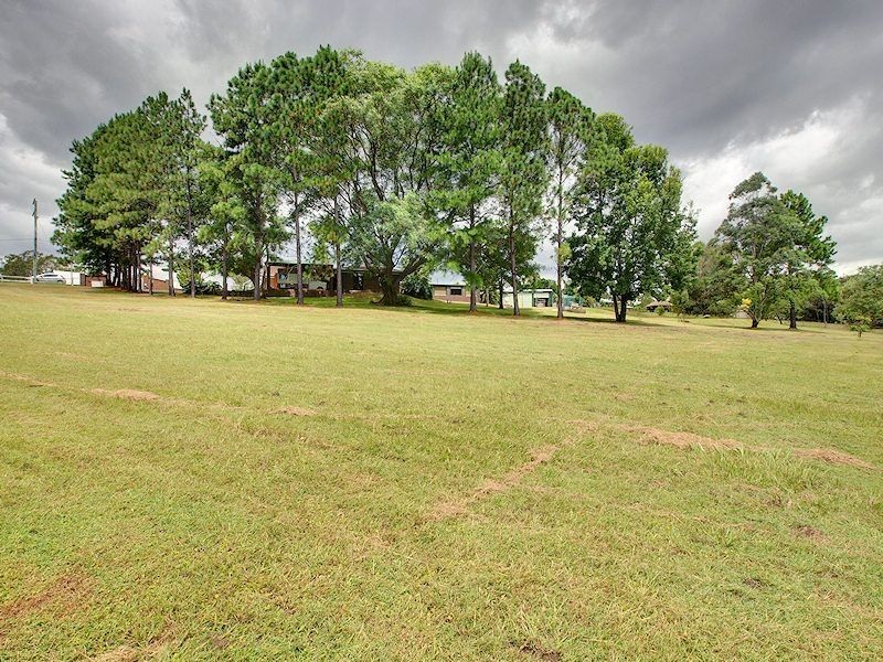 3 Mountain View Court, Samford QLD 4520