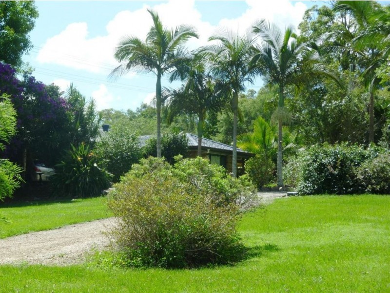 8 Dundialla Way, Samford QLD 4520