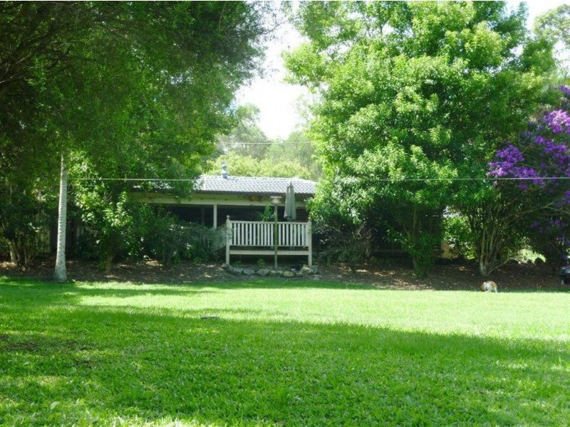 8 Dundialla Way, Samford QLD 4520