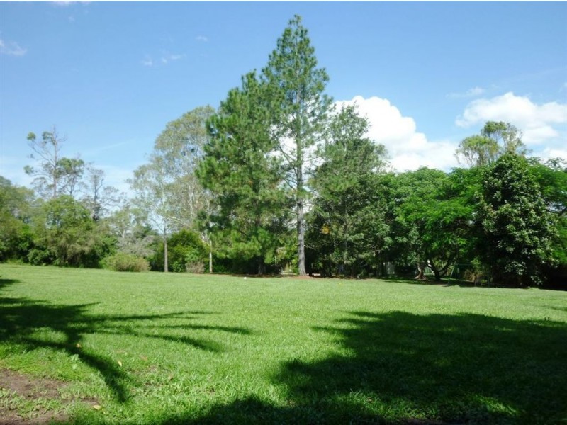 8 Dundialla Way, Samford QLD 4520