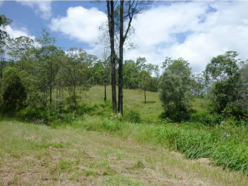 7 McCausland Court, Clear Mountain QLD 4500