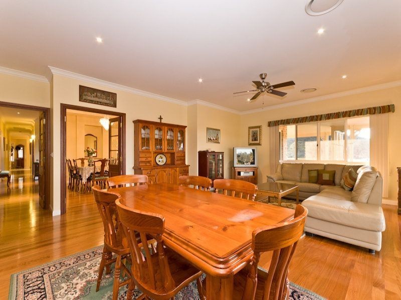 31 Warwick Lane, Samford QLD 4520