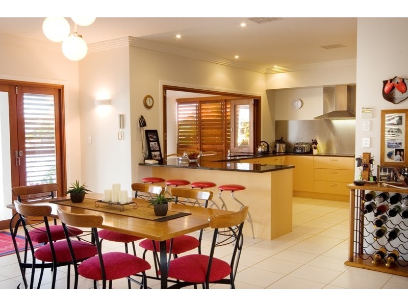 64 Chelsea Cres, Minyama QLD 4575