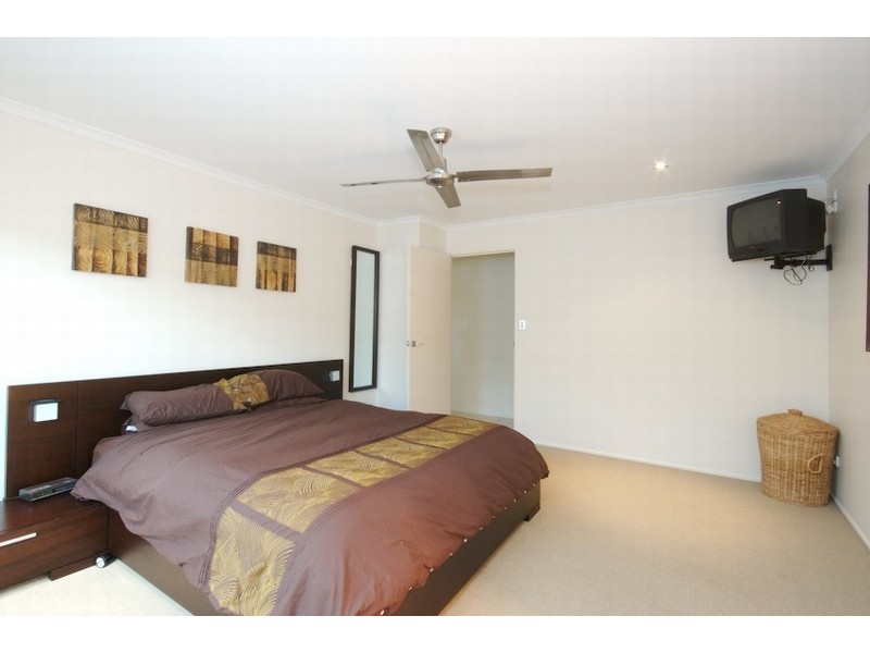 Warana QLD 4575