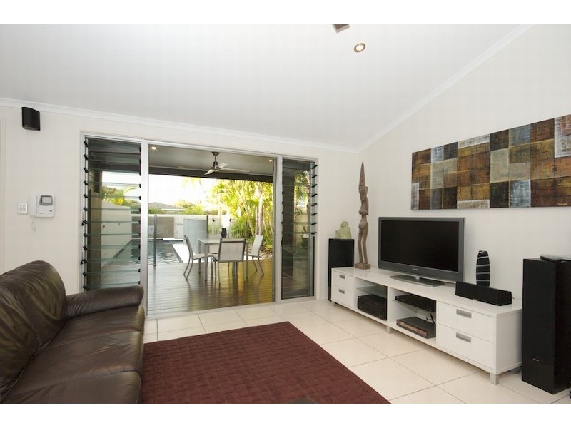 Warana QLD 4575