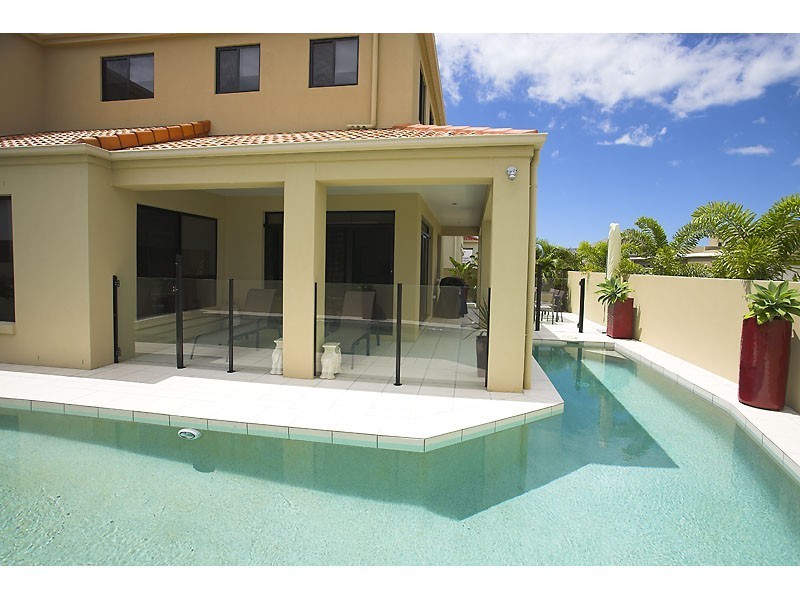 16 Tarawa Street, Kawana Island QLD 4575