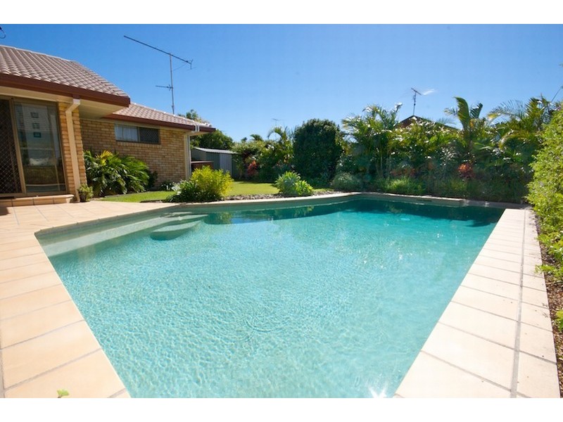 21 Currong Street, Minyama QLD 4575