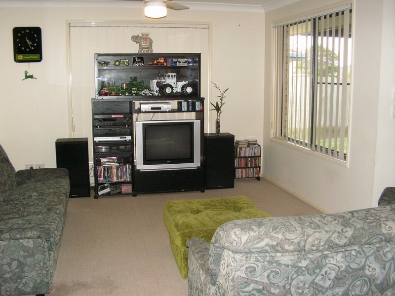 9 Caulfield Close, Little Mountain QLD 4551