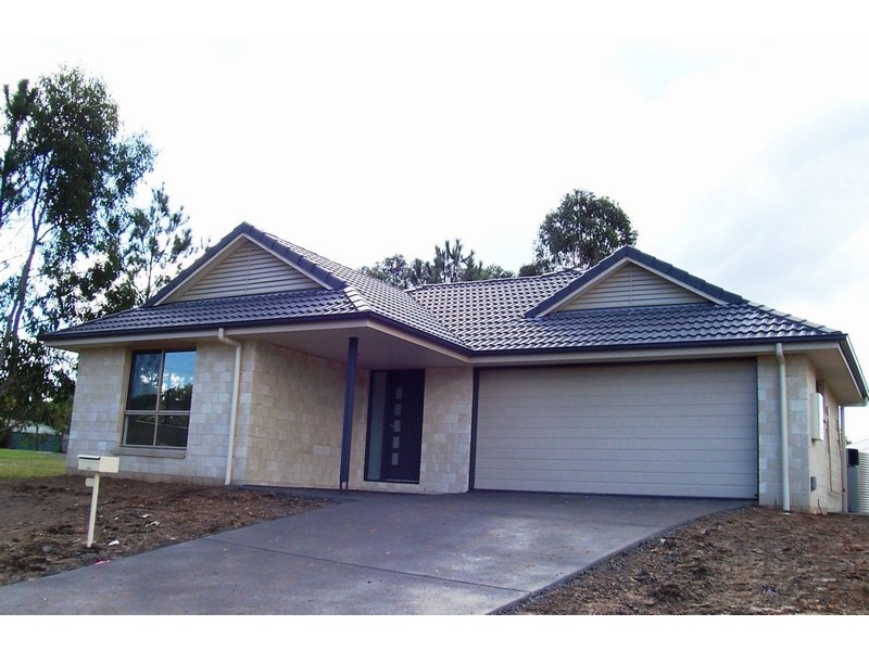 12 James Court, Beerwah QLD 4519