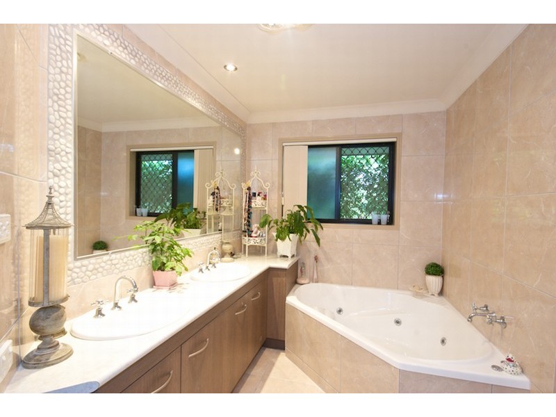 35 Sycamore Drive, Currimundi QLD 4551