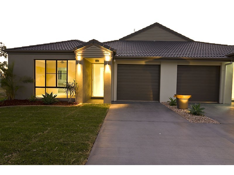 1/126 Grand Parade, Kawana Island QLD 4575