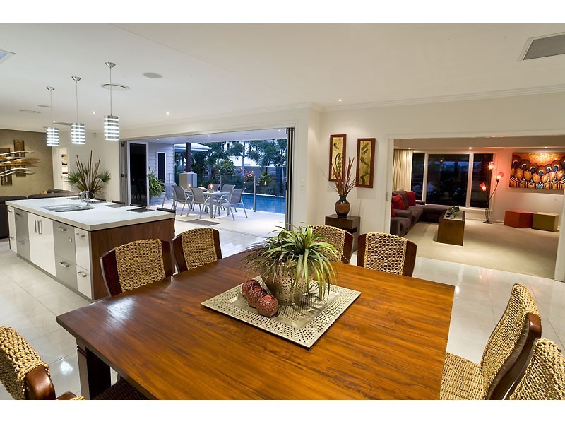 10 Cuba Court, Kawana Island QLD 4575