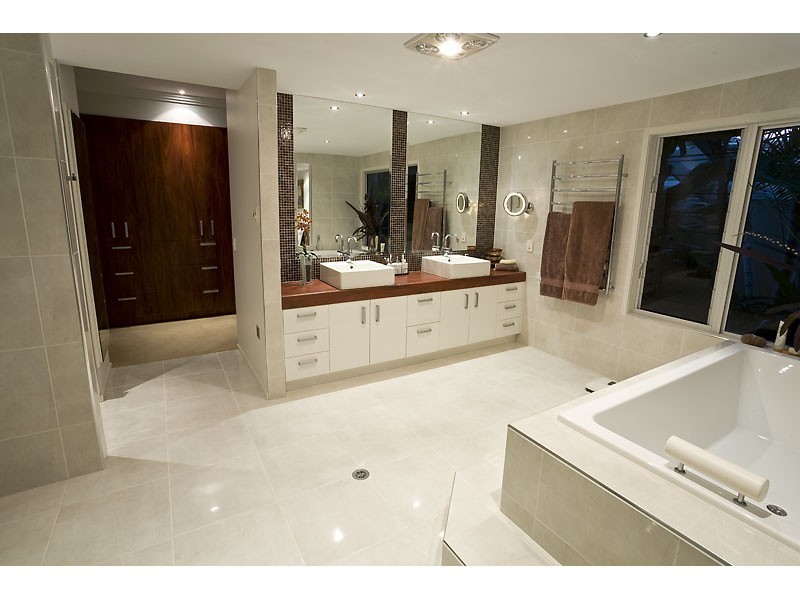 10 Cuba Court, Kawana Island QLD 4575