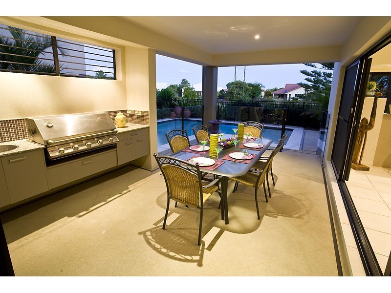 12 Maldives Place, Kawana Island QLD 4575