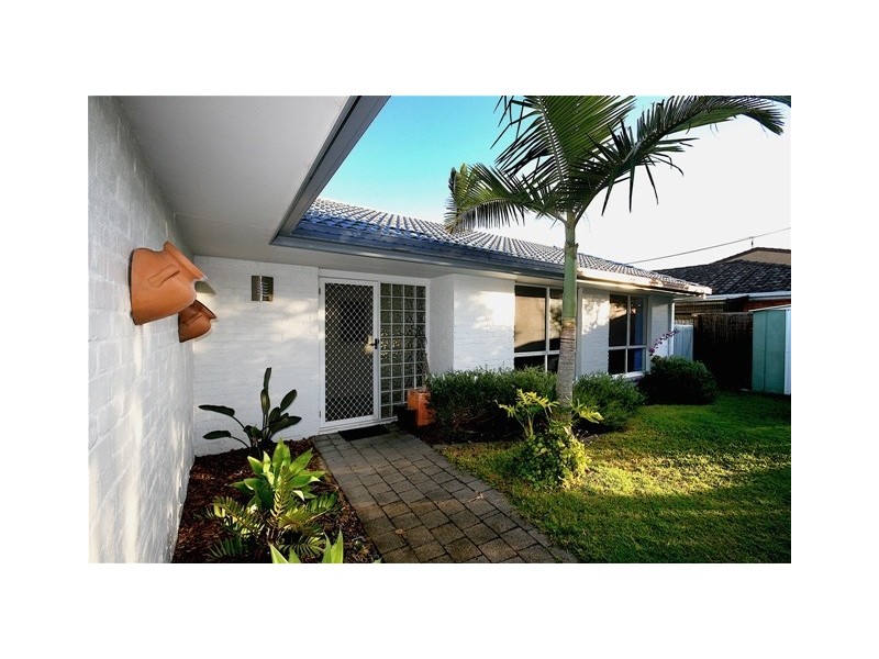 2 Wyanda Drive, Bokarina QLD 4575