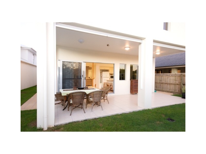 10 Zante Lane, Kawana Island QLD 4575