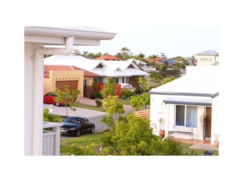10 Zante Lane, Kawana Island QLD 4575
