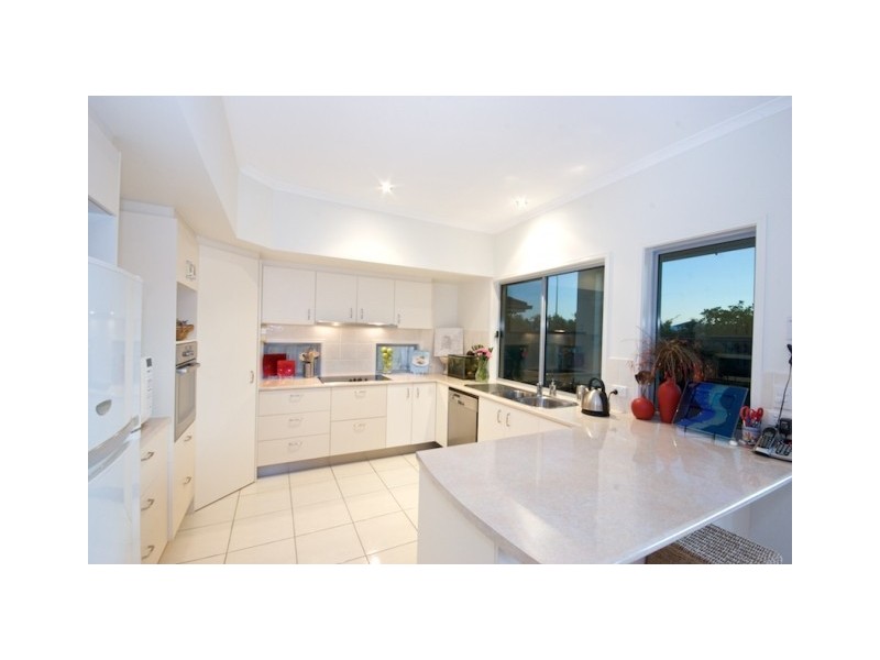 10 Zante Lane, Kawana Island QLD 4575