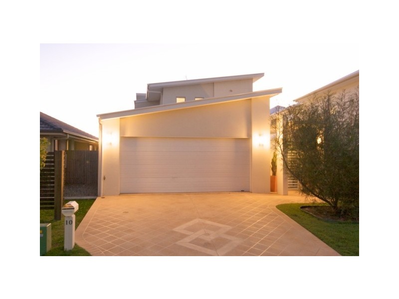 10 Zante Lane, Kawana Island QLD 4575