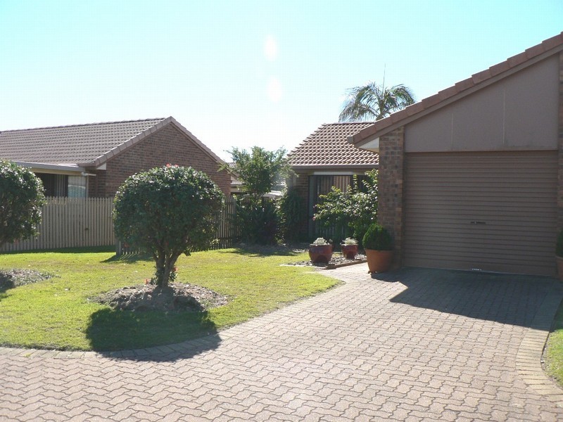 Warana QLD 4575
