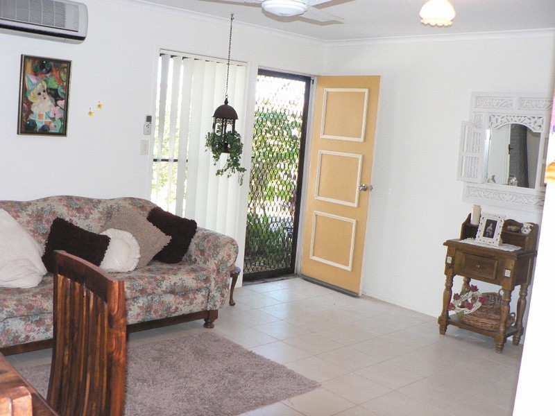Warana QLD 4575