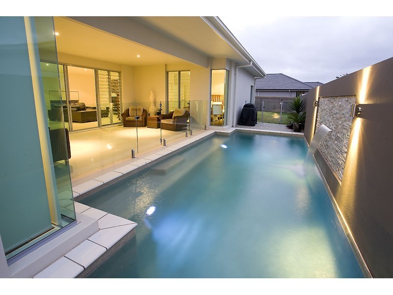 9 Cocos Court, Kawana Island QLD 4575