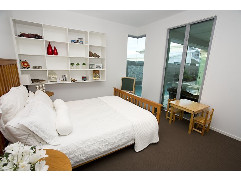 9 Cocos Court, Kawana Island QLD 4575