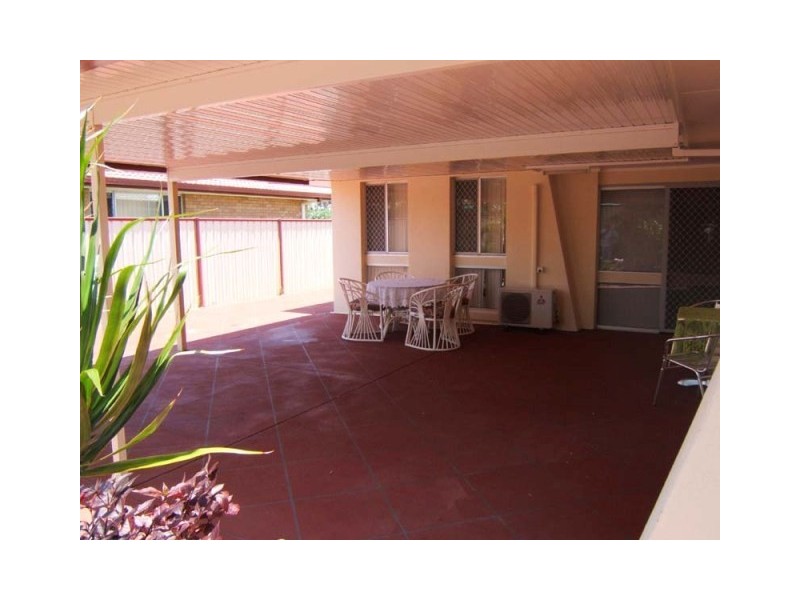 165 Nicklin Way, Warana QLD 4575