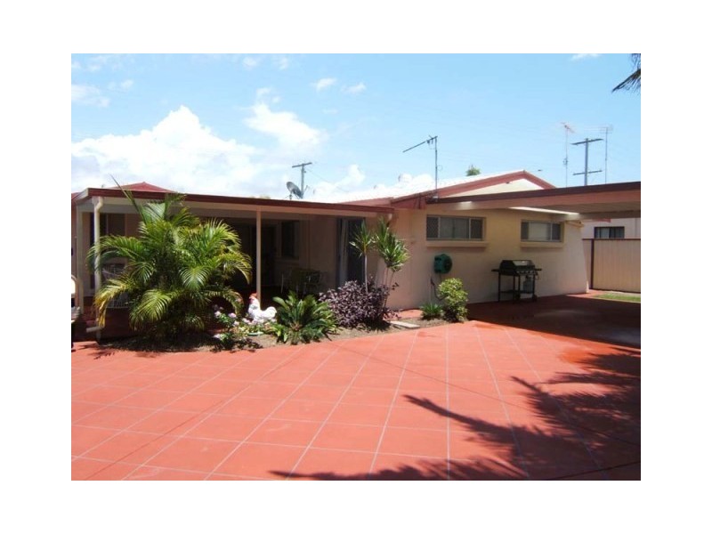 165 Nicklin Way, Warana QLD 4575