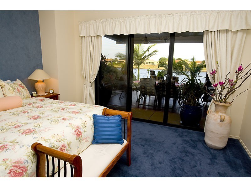 24 Bahamas Circuit, Kawana Island QLD 4575