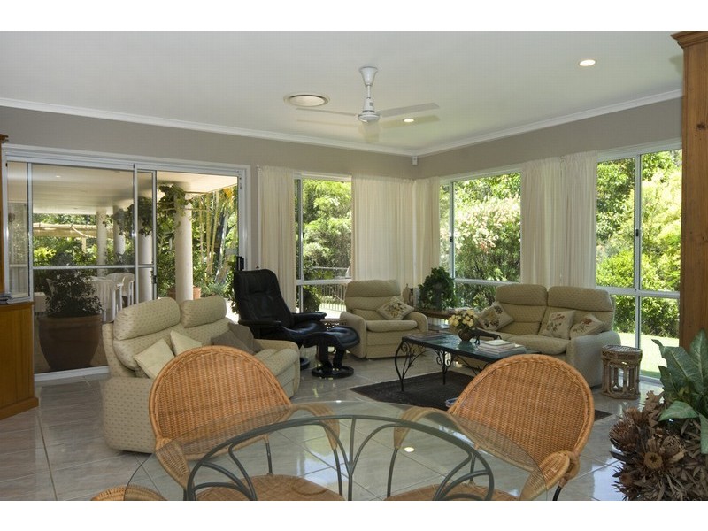 33 Pacific View Drive, Tinbeerwah QLD 4563