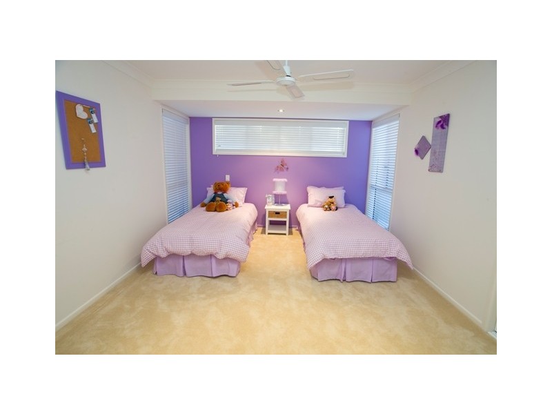 7 Barbuda Circuit, Kawana Island QLD 4575