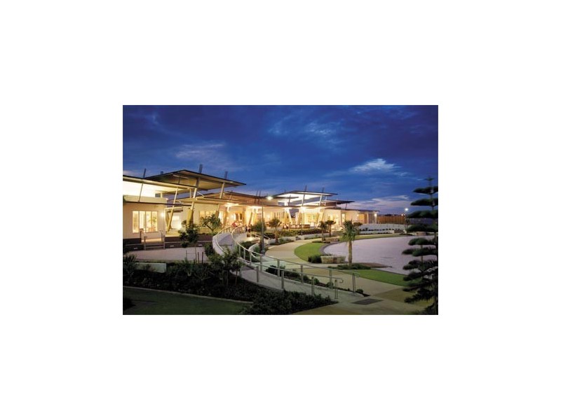 8 Melos Place, Kawana Island QLD 4575