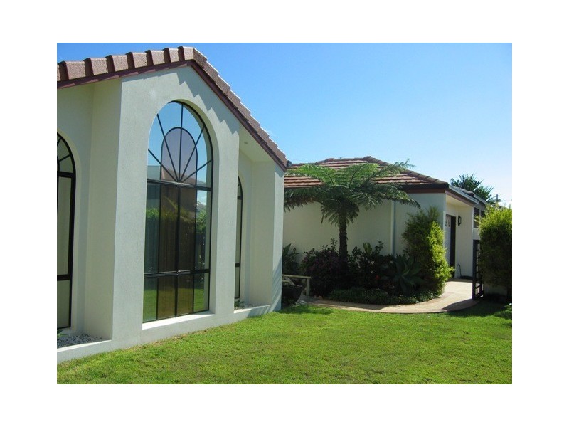 21 Mykonos Court, Kawana Island QLD 4575